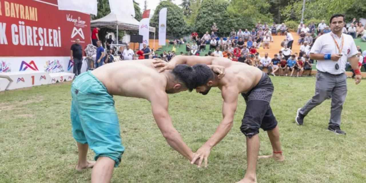 Mersin’de Ata sporu güreşle Zafer coşkusu yaşandı