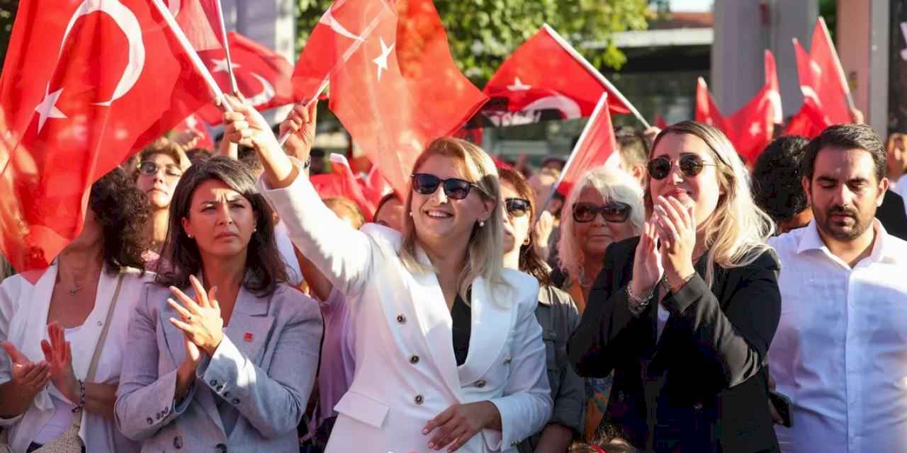 Büyük Zafer'e Bakırköy'de coşkulu kutlama