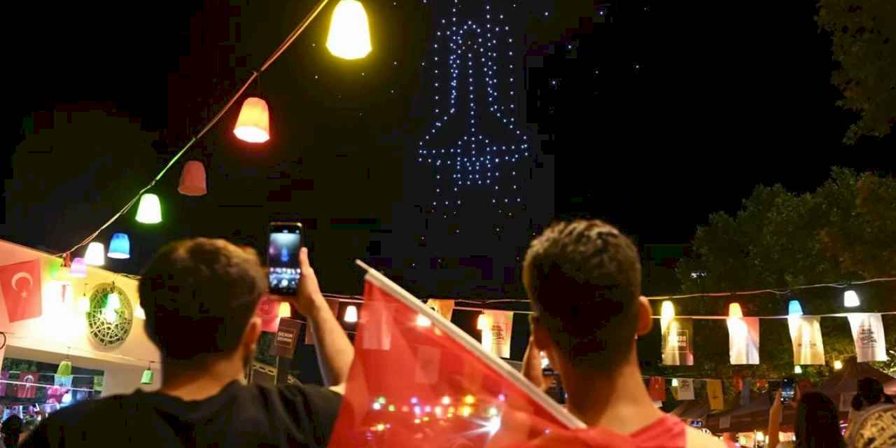 Konya'da 250 drone 'Zafer'e uçtu!