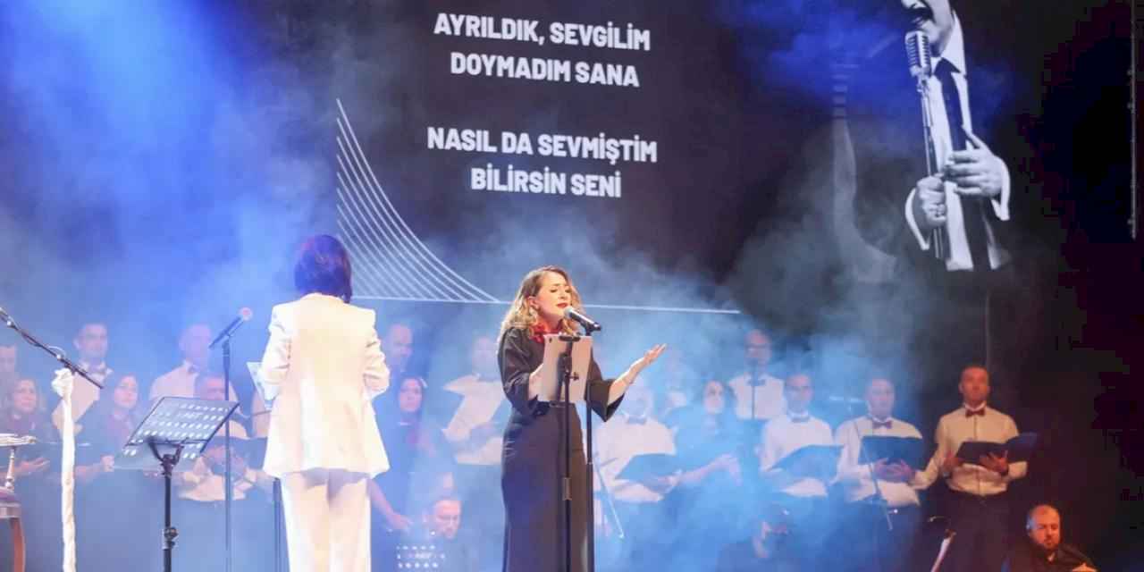 “Müslüm Gürses Şarkıları” unutulmaz bir akşam yaşattı