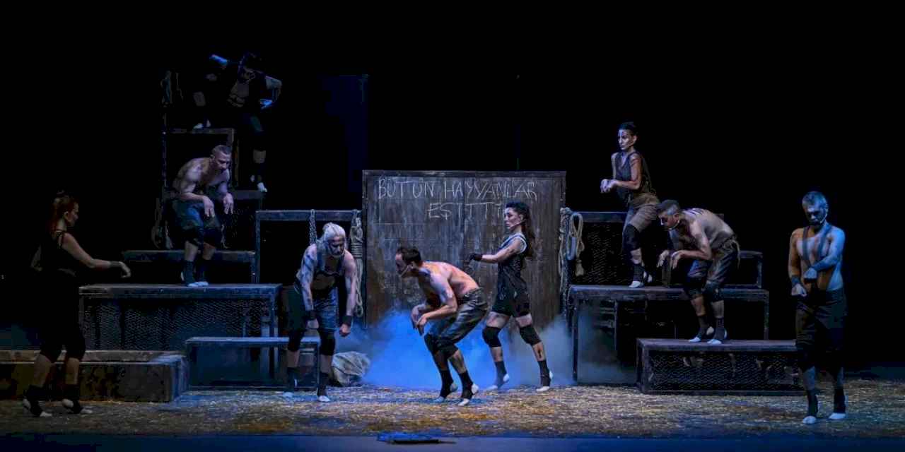 İEF’de tiyatro etkinlikleri “Hayvan Çiftliği” ile perdelerini açtı