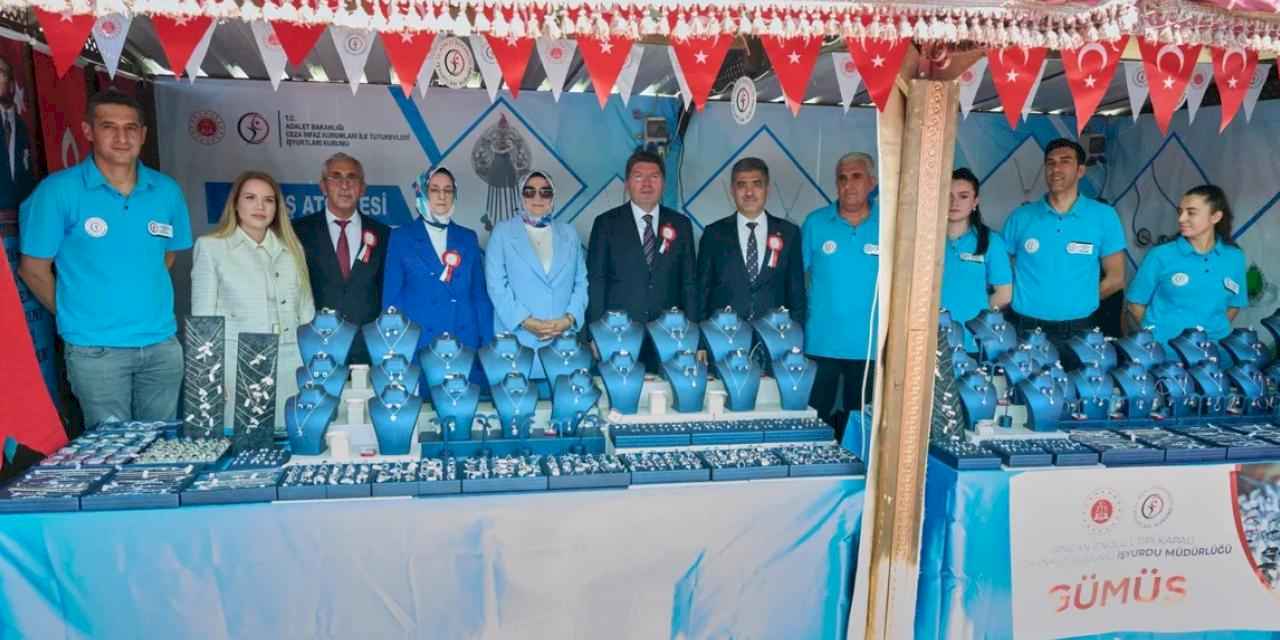 Ankara'da 'İşyurtları Ürün ve El Sanatları' görücüye çıktı