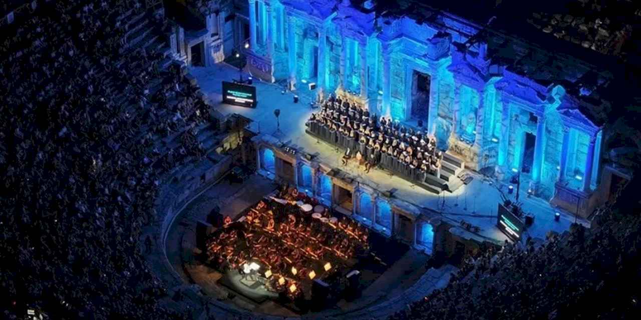 Hierapolis Antik Kenti tarihi konserle on binleri ağırladı