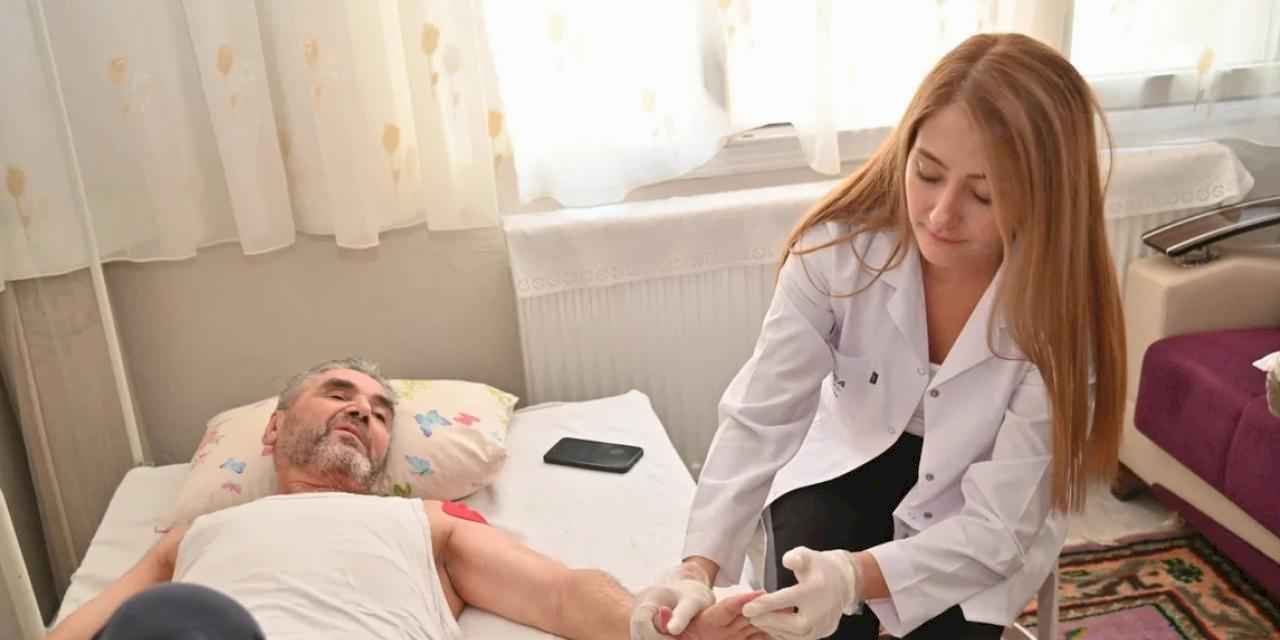 Manisa’da evde bakım hizmetleri “Üzüm”le dijitalleşti