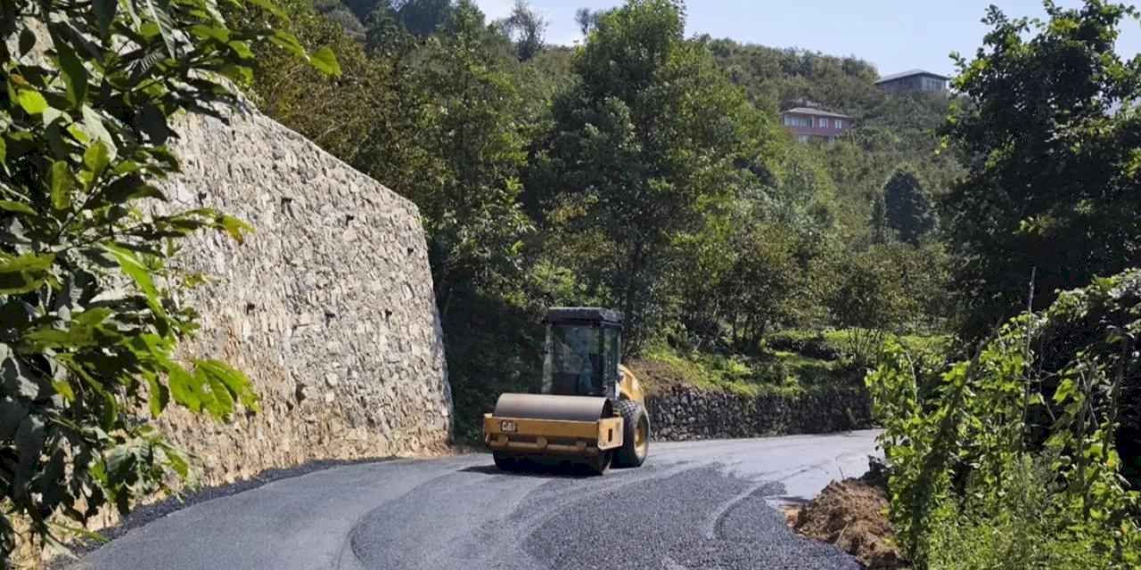 Trabzon’un 18 ilçesinde yollar yenileniyor