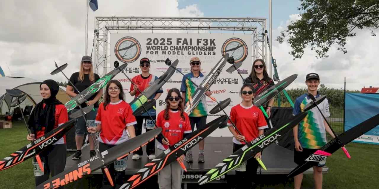 Türk kızları Dünya Kupası'nda havacılıkta ilk üçte