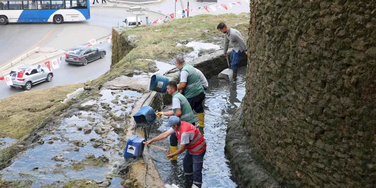 Ankara Keçiören Şelalesi sonbahar bakımında