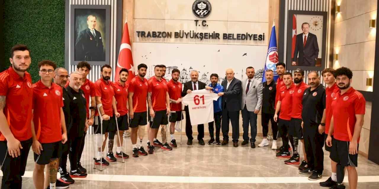 Ampute Milli Takımı'ndan Büyükşehir'e ziyaret
