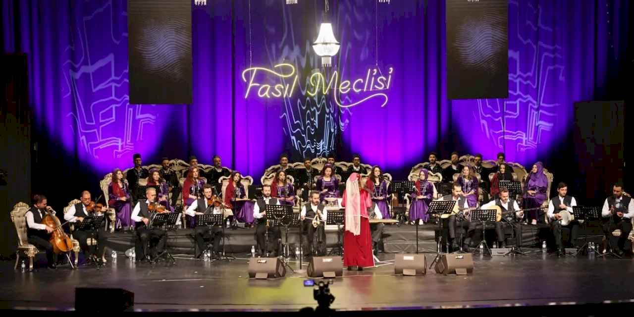 Konya Selçuklu'da klasik gece keyfi