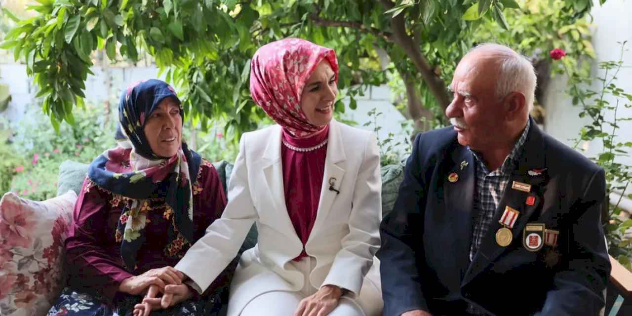 Bakan Göktaş'tan Manisa'da 'aile yılı'na özel ziyaret