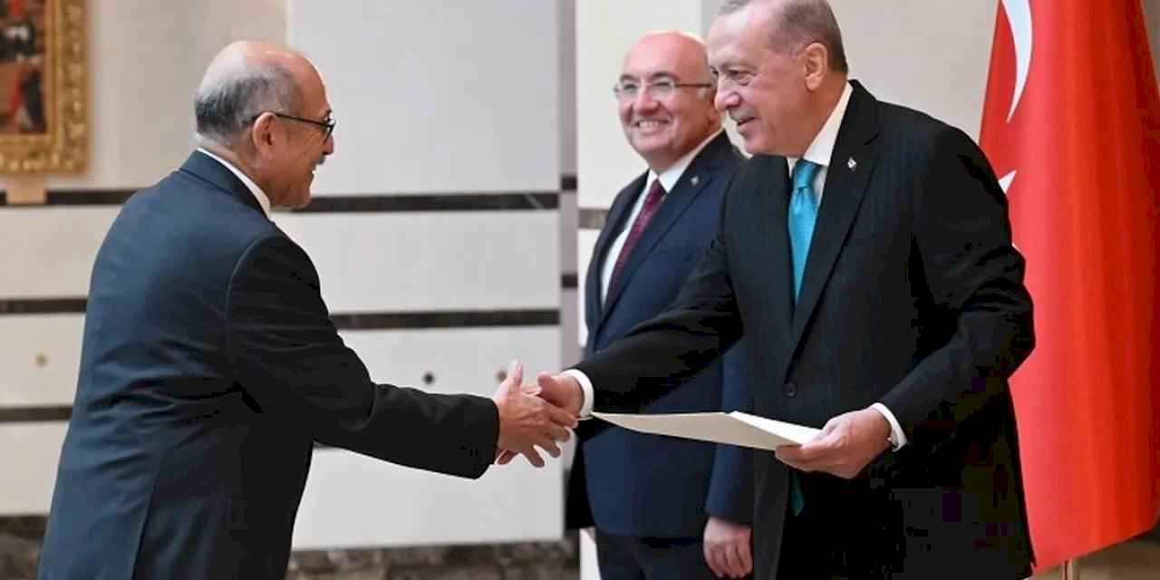 Cumhurbaşkanı Erdoğan'a 4 büyükelçiden güven mektubu