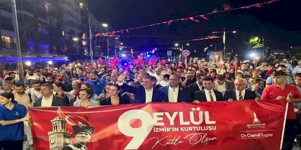 İzmir’in kurtuluşunun 103. yılı coşkuyla kutlandı