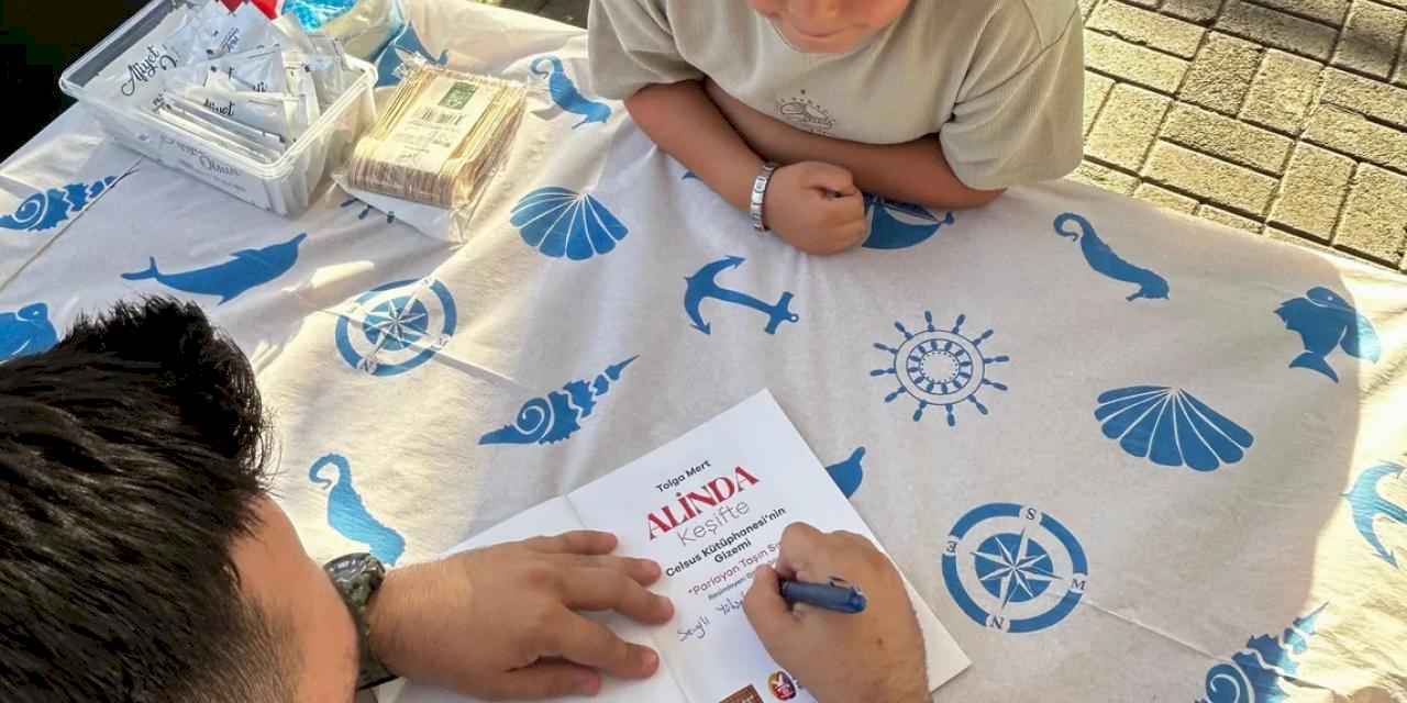 Efes Selçuklu çocuklar Alinda ile tarihi keşfe çıkıyor