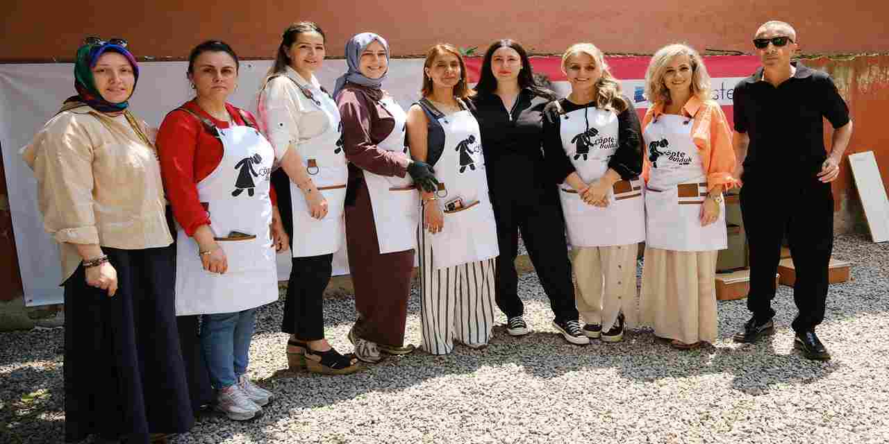 'Çöpte Bulduk' Gönüllülerine Yasemin Sakallıoğlu ve 7 Dönüşüm Uzmanı Kadın Destek Verdi