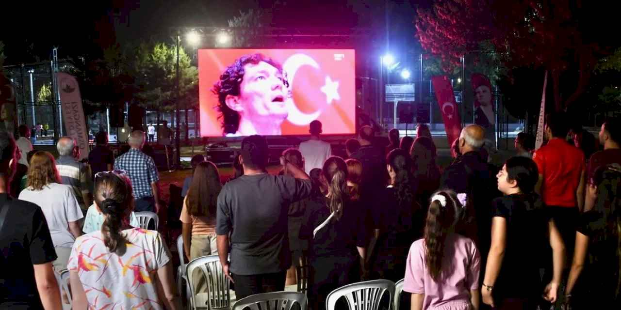 Osmangazi Belediyesi milli heyecanı meydanlara taşıdı