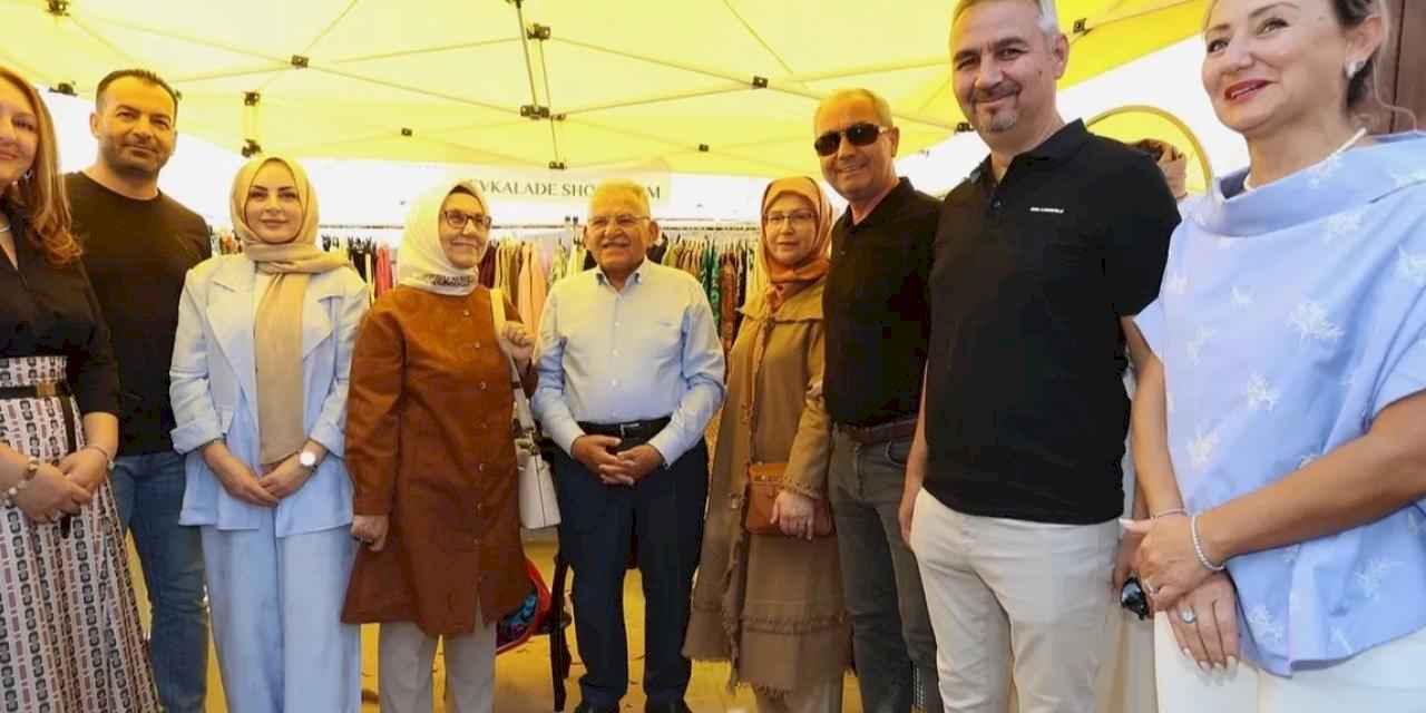 Memduh Büyükkılıç tasarımcı kadınlarla buluştu