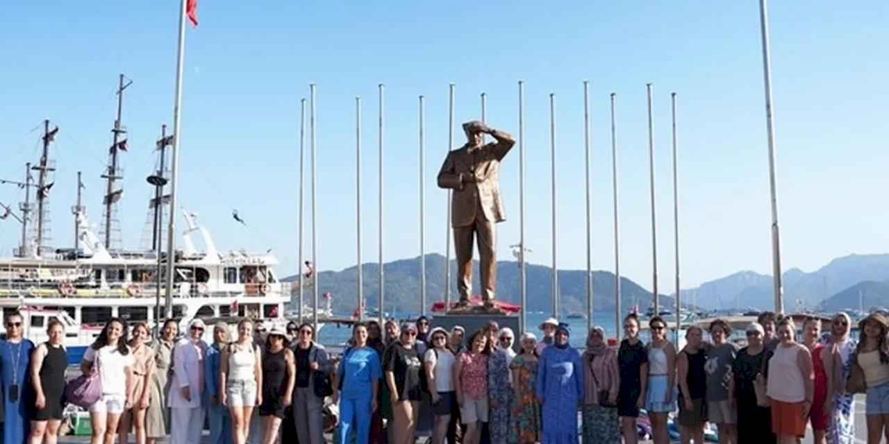 Denizlili kadınların Marmaris’te mavi yolculuk keyfi