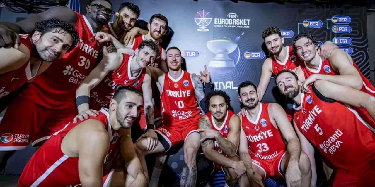 12 Dev Adam kupa için savaşacak