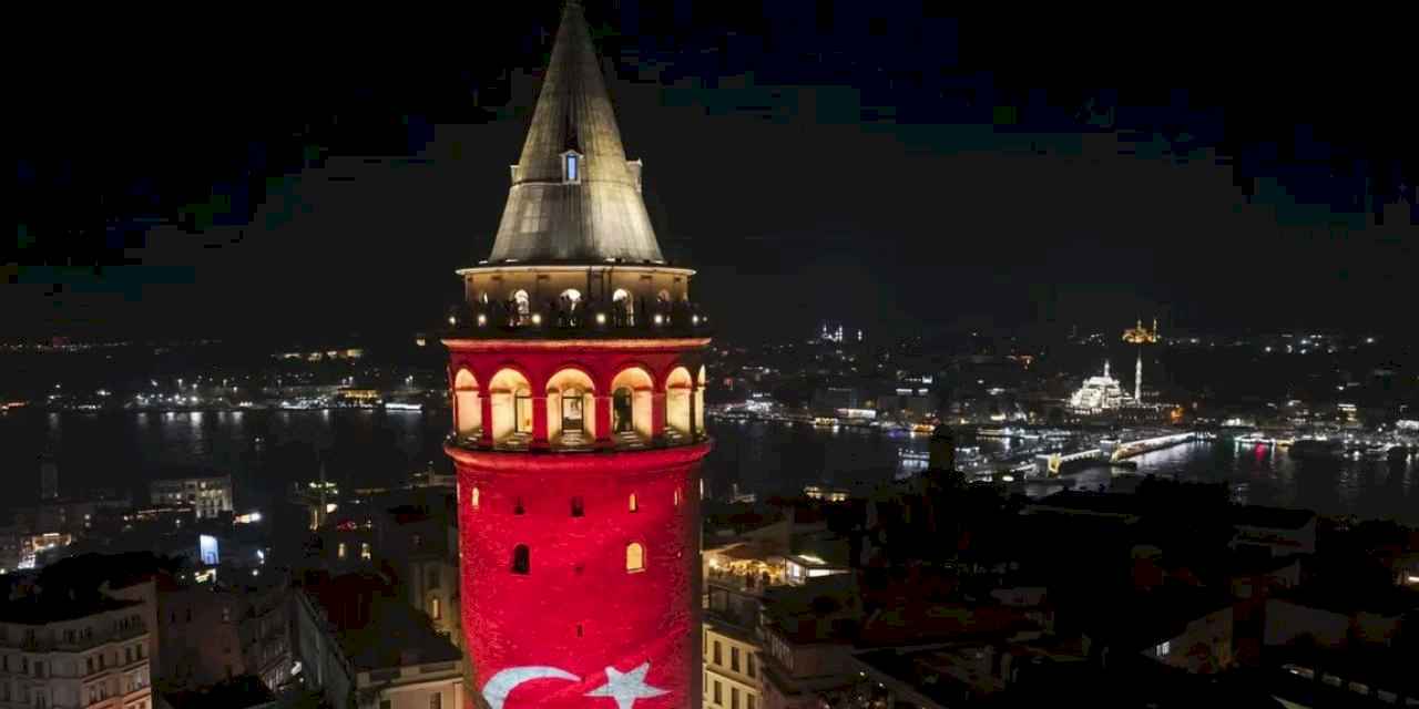 12 Dev Adam’ın final coşkusu Galata Kulesi’nde yaşanacak