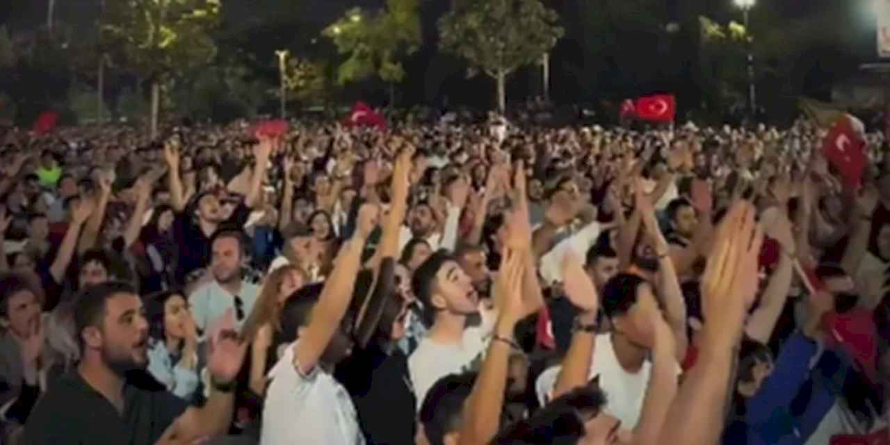 Bursa’da 12 Dev Adam’a dev ekran desteği