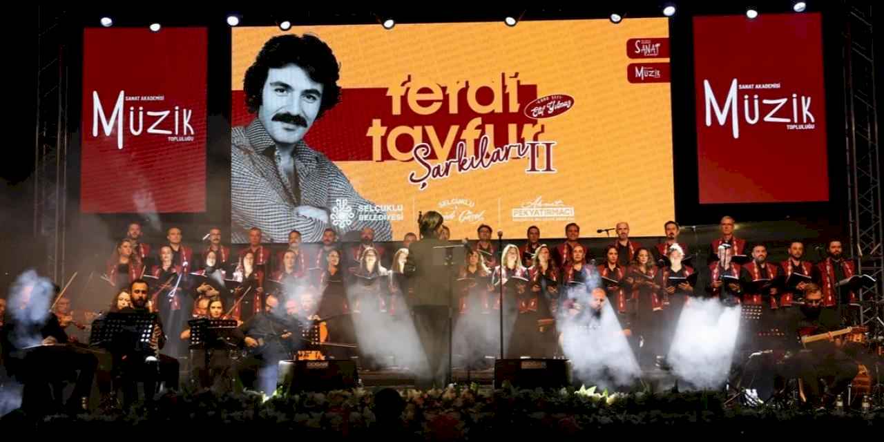Konya Selçuklu'da Ferdi Tayfur şarkıları ikinci kez yankılandı