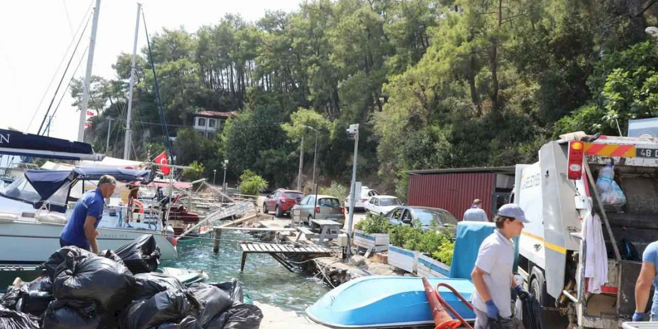Muğla’nın eşsiz koylarında 31 ton atık toplandı
