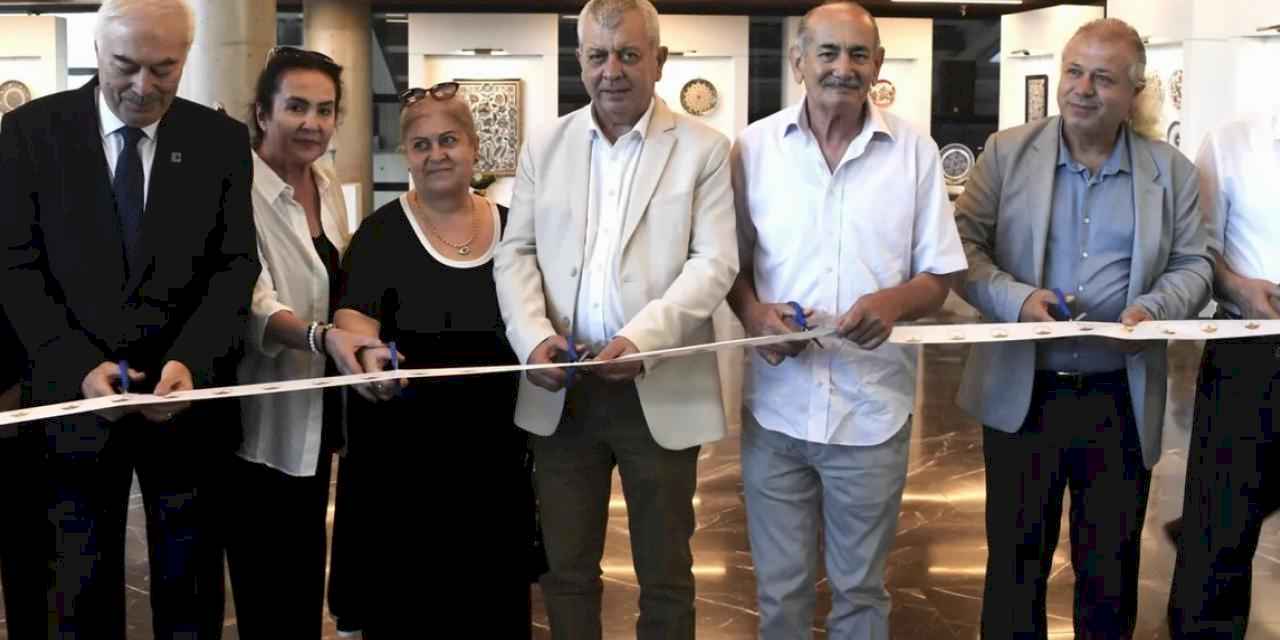 Bursa Osmangazi’de “Emeklilikten Bugüne Çini Sergisi” açıldı