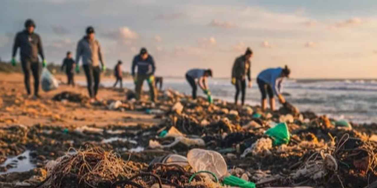 Antalya’da deniz gönüllüleri kıyı temizliği için buluşuyor