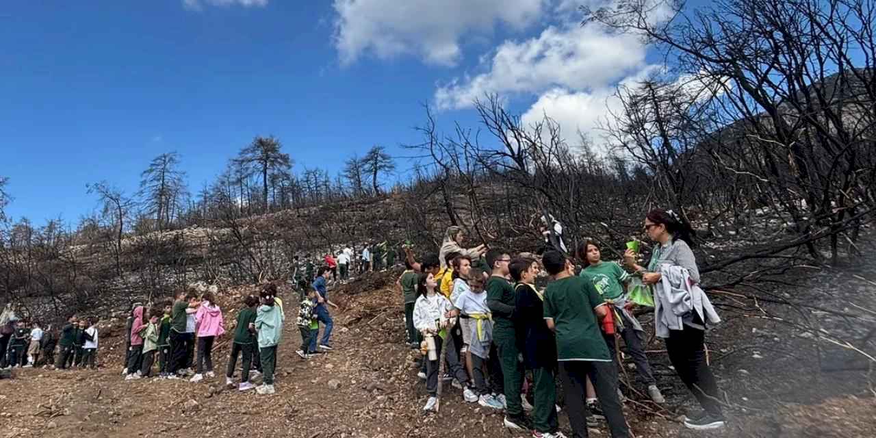 Bursa'da öğrenciler küllerden umuda 'Ekol' oldu