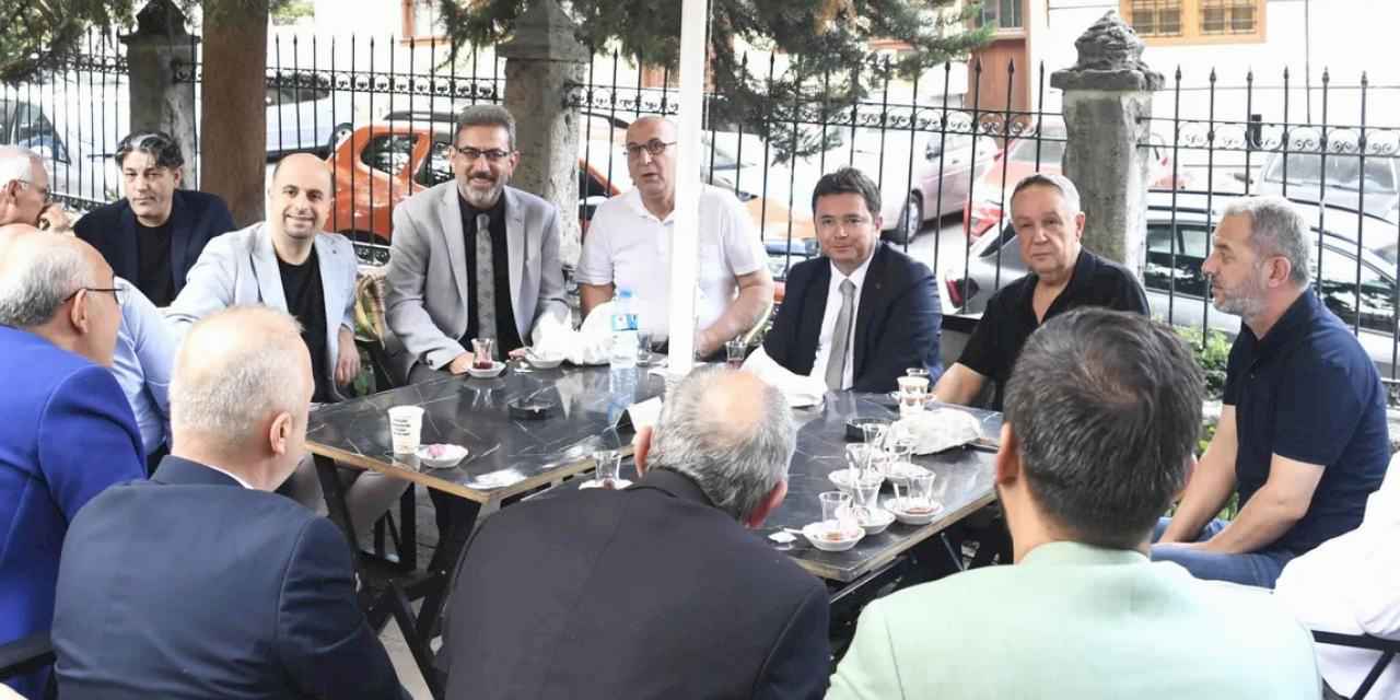 Bursa Osmangazi’de mahalle ziyaretleri sürüyor