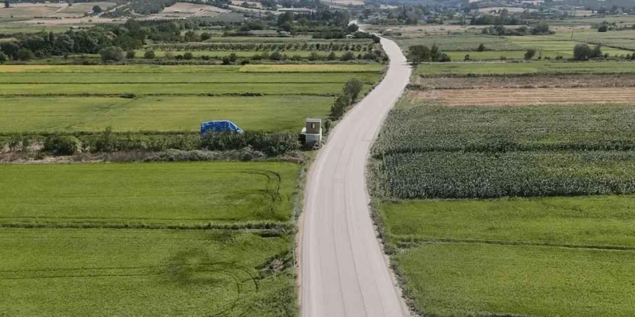 Balıkesir Büyükşehir'den hizmet bekleyen yollarda yoğun mesai