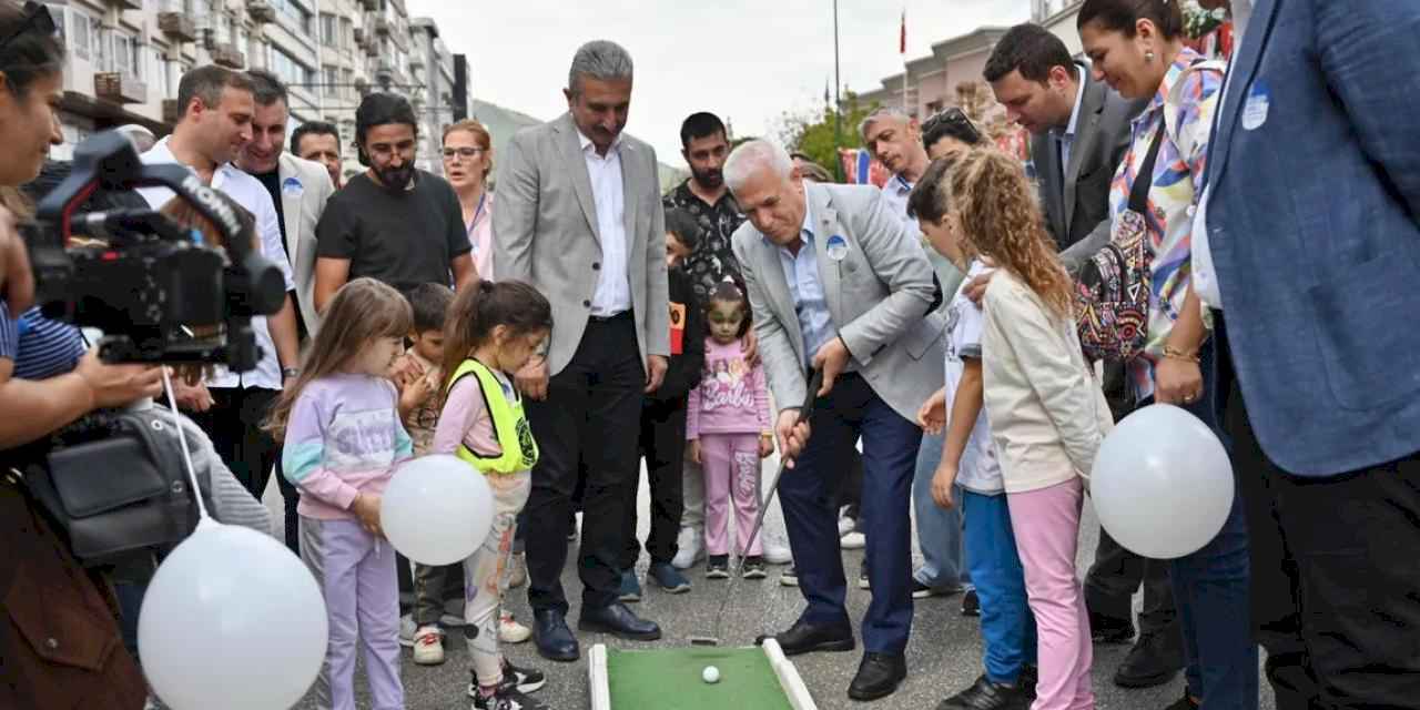 Haydi çocuklar, Heykel'de buluşuyoruz