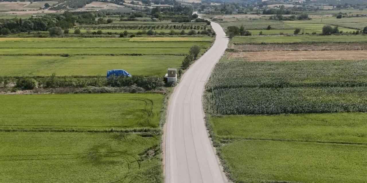 Balıkesir'in kırsal yolları modernleşiyor