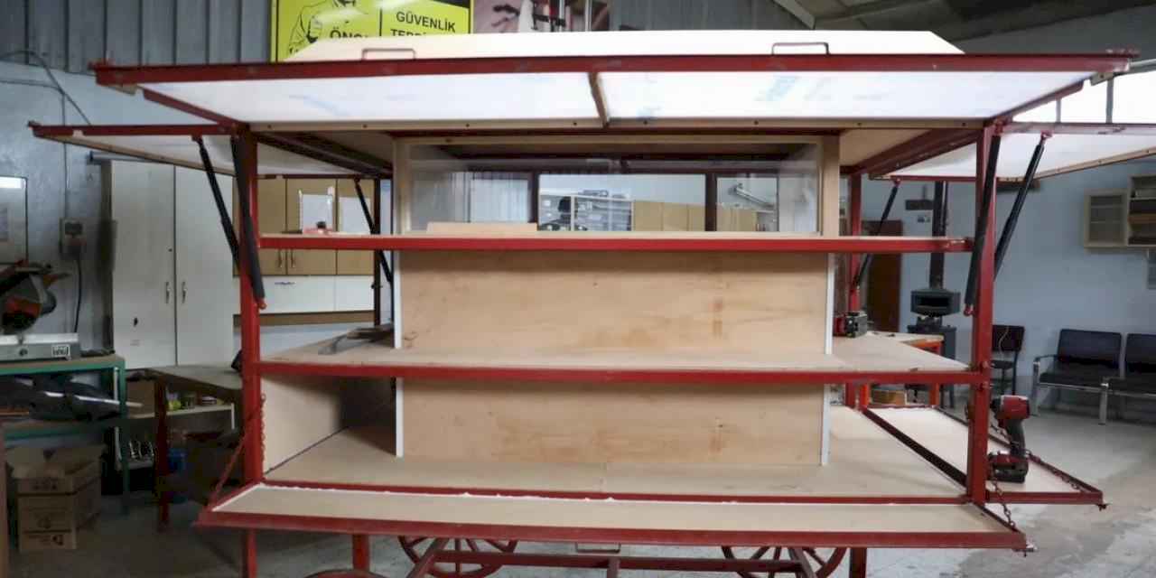 İzmit Belediyesi atölyeleri fabrika gibi