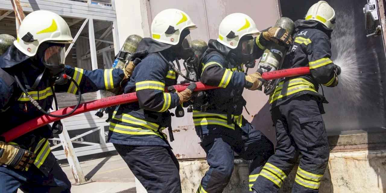 İzmir ve Manisa itfaiyeleri afetlere karşı güçlerini birleştirdi
