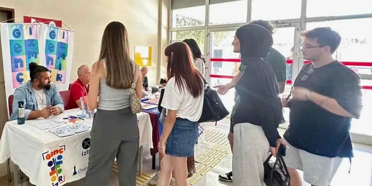 “Genç İzmir” üniversite kampüslerinde