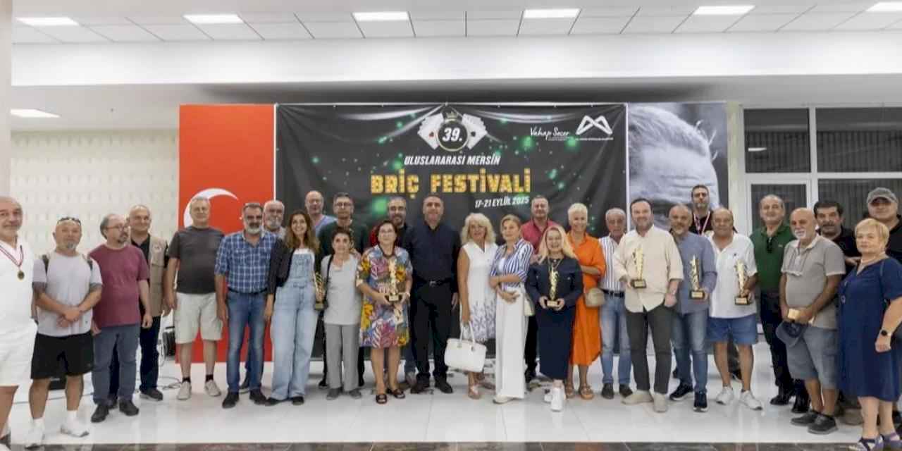 Briç tutkunları Mersin’de yarıştı