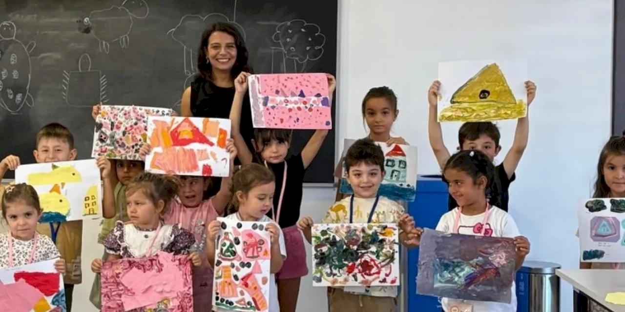 Eskişehir Sanat Sokağı’nda minik yetenekler sahneye çıktı