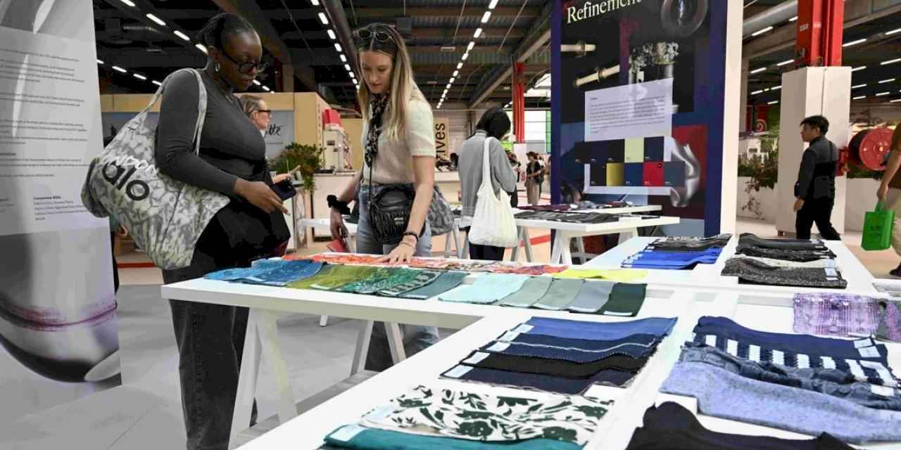 Bursa kumaşları Paris’te genç tasarımcılarla küresel vitrinlerde parladı