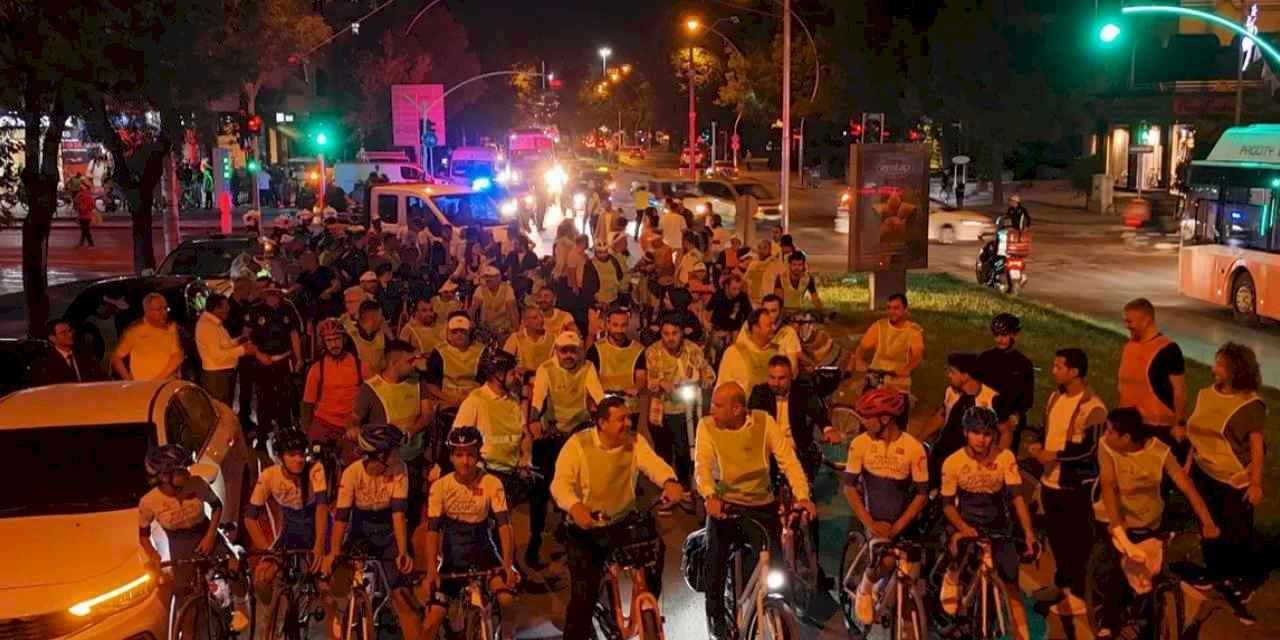 Gaziantep’te arabasız gün kortejiyle hareketli mesaj