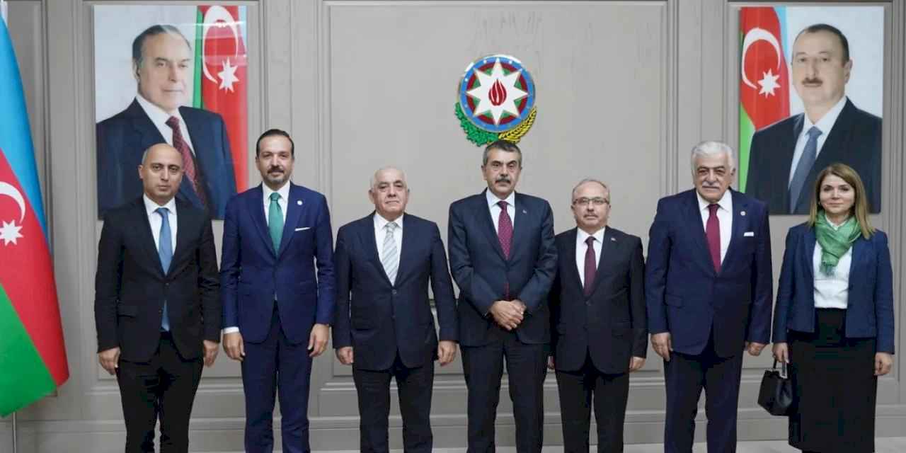 Azerbaycan Başbakanı Asadov, Bakan Tekin'i ağırladı