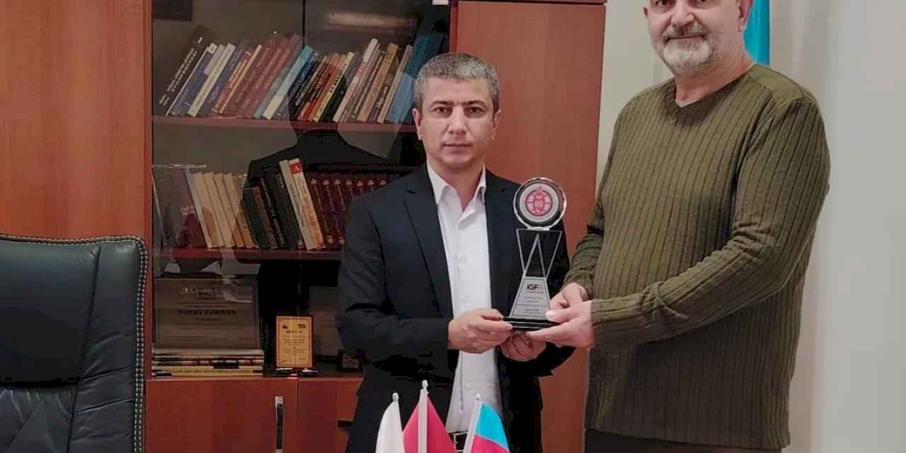 Azerbaycan'da İGF'nin bayrağı Ali Zülfükaroğlu'na emanet