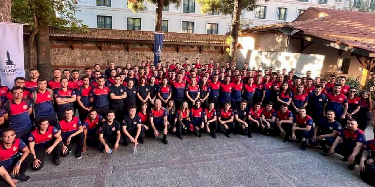 İzmir’in emektarları genç meslektaşlarıyla buluştu