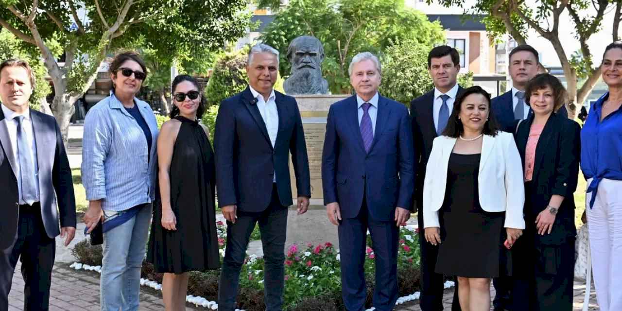 Moskova Hükümet Bakanı Çeremin’den Muratpaşa'ya ziyaret