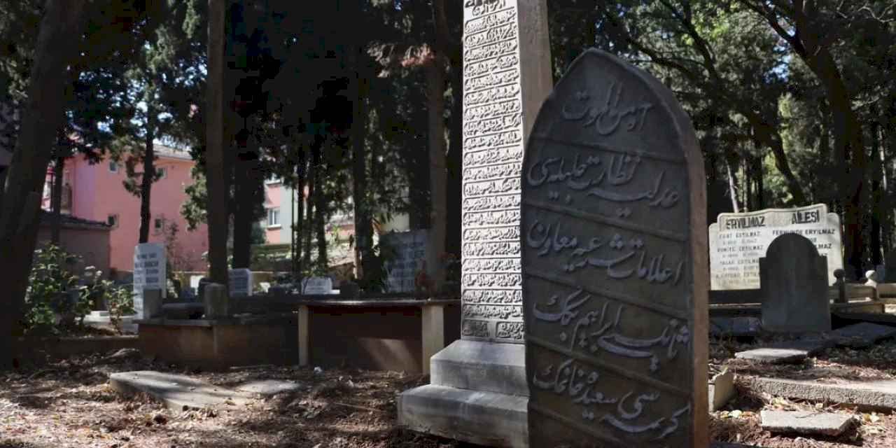 İstanbul Maltepe Mezarlığı'nda tarih gün yüzüne çıkıyor