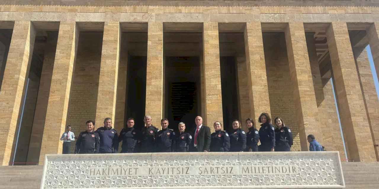 Bursa İtfaiyesi'nden Anıtkabir'e ziyaret
