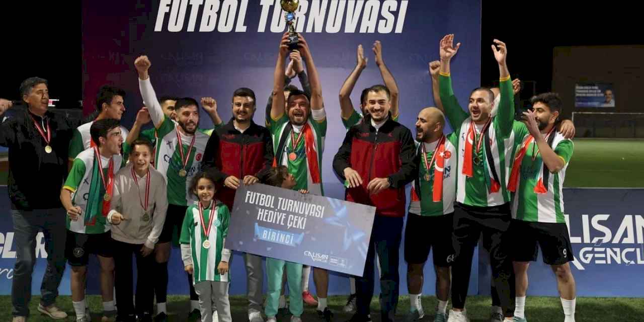 Çalışan Gençlik Futbol Turnuvası’nda dostluk kazandı