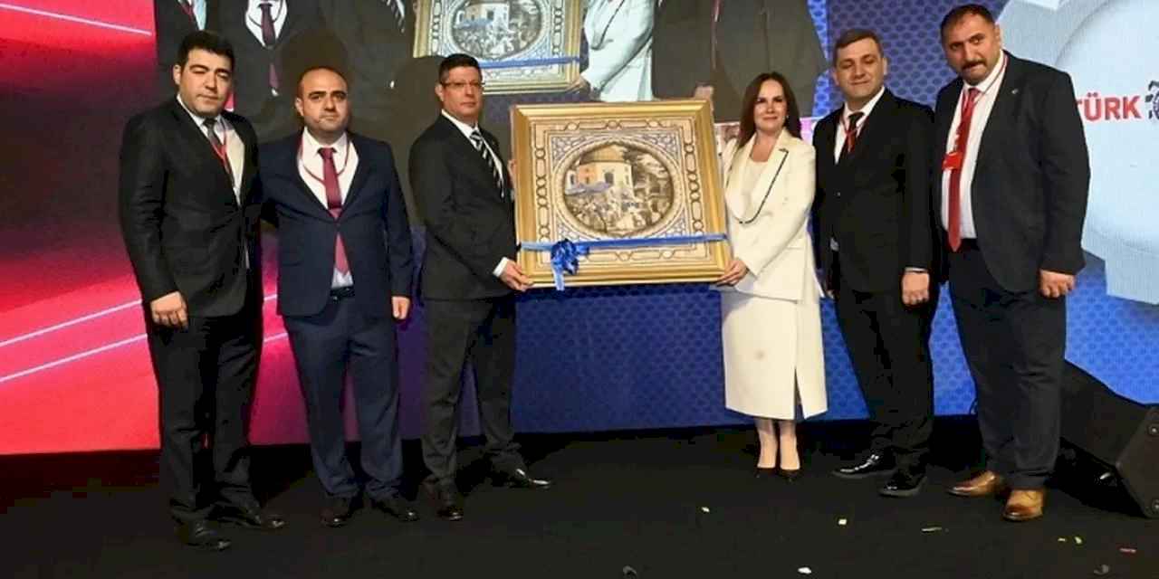 Türk Metal-Sen Bursa'da Selda Tekman’a güvenoyu