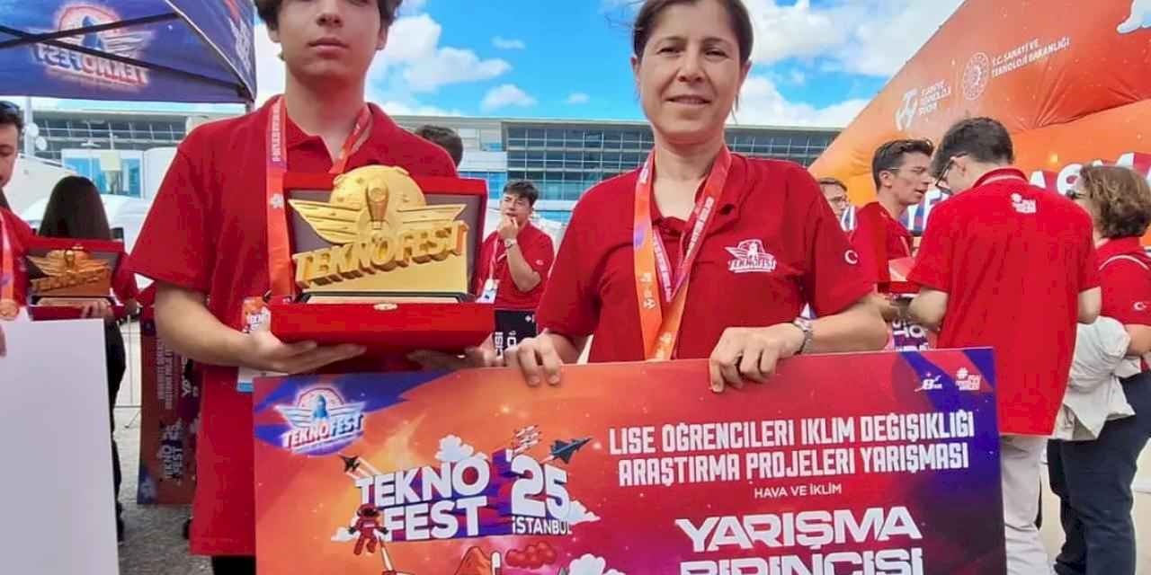 İzmirli genç TEKNOFEST 2025’te Türkiye birincisi oldu