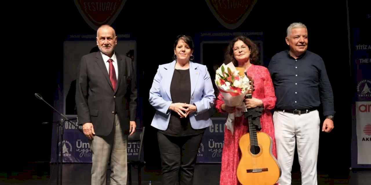 Antalya Muratpaşa'da gitar festivali sona erdi